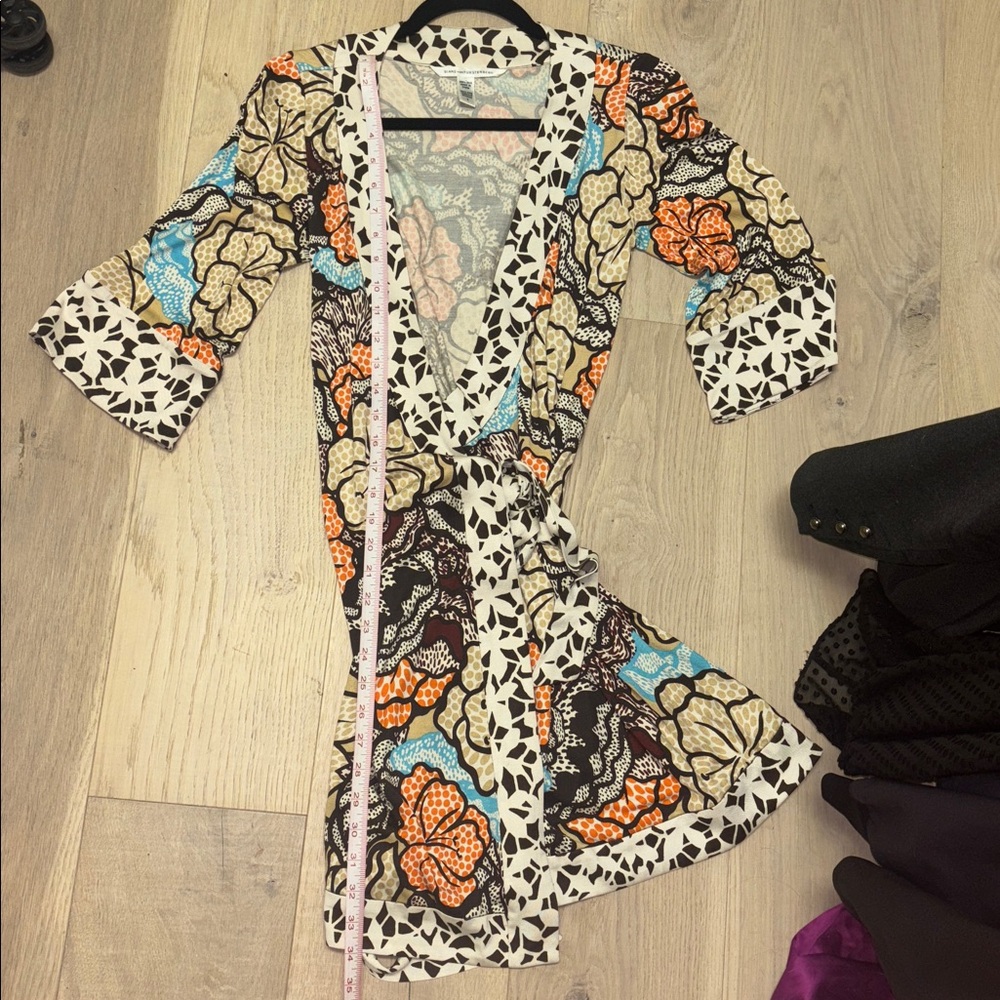 Diane von Furstenberg 100% Silk Brown and Orange Wrap Dress | Size 6 - Picture 5 of 5